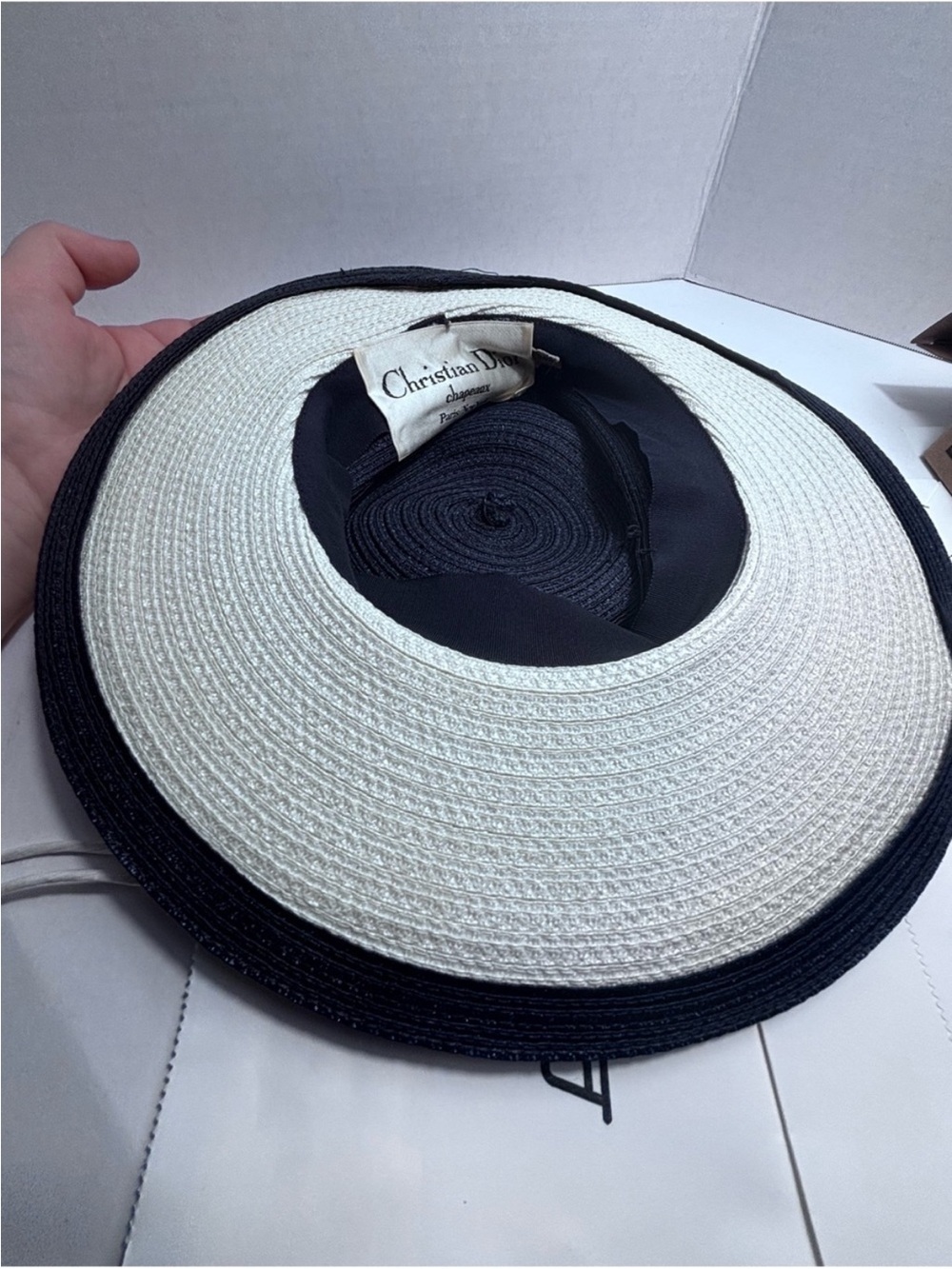 Vintage Christian Dior
Chapeaux Navy Straw Wide
Brim Hat 1960s Paris New York - Picture 6 of 7